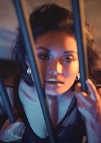 [YALAYI雅拉伊视频] 2019.07.29 V058《一往情深》王艺颖 [MP4-149MB]