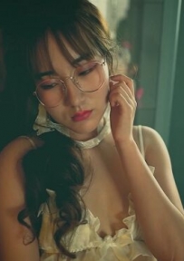 [YALAYI雅拉伊视频] 2019.06.17 V044《老师的假日》顾盼兮[mp4/111M]