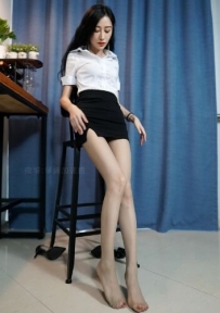 学妹加速跑 XM097《萌萌小秘书》[90P1V-194MB]